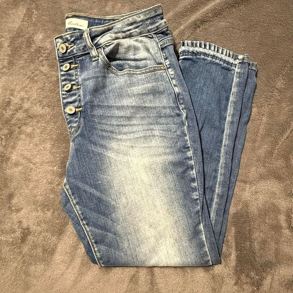 Women’s KanCan High Rise Cropped Jean. Size 13/30.